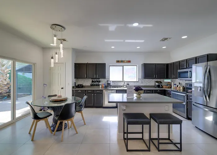 Family W/ Community Perks In Casa vacanze Peoria